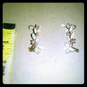 Beautiful clip cuffed ears earrings